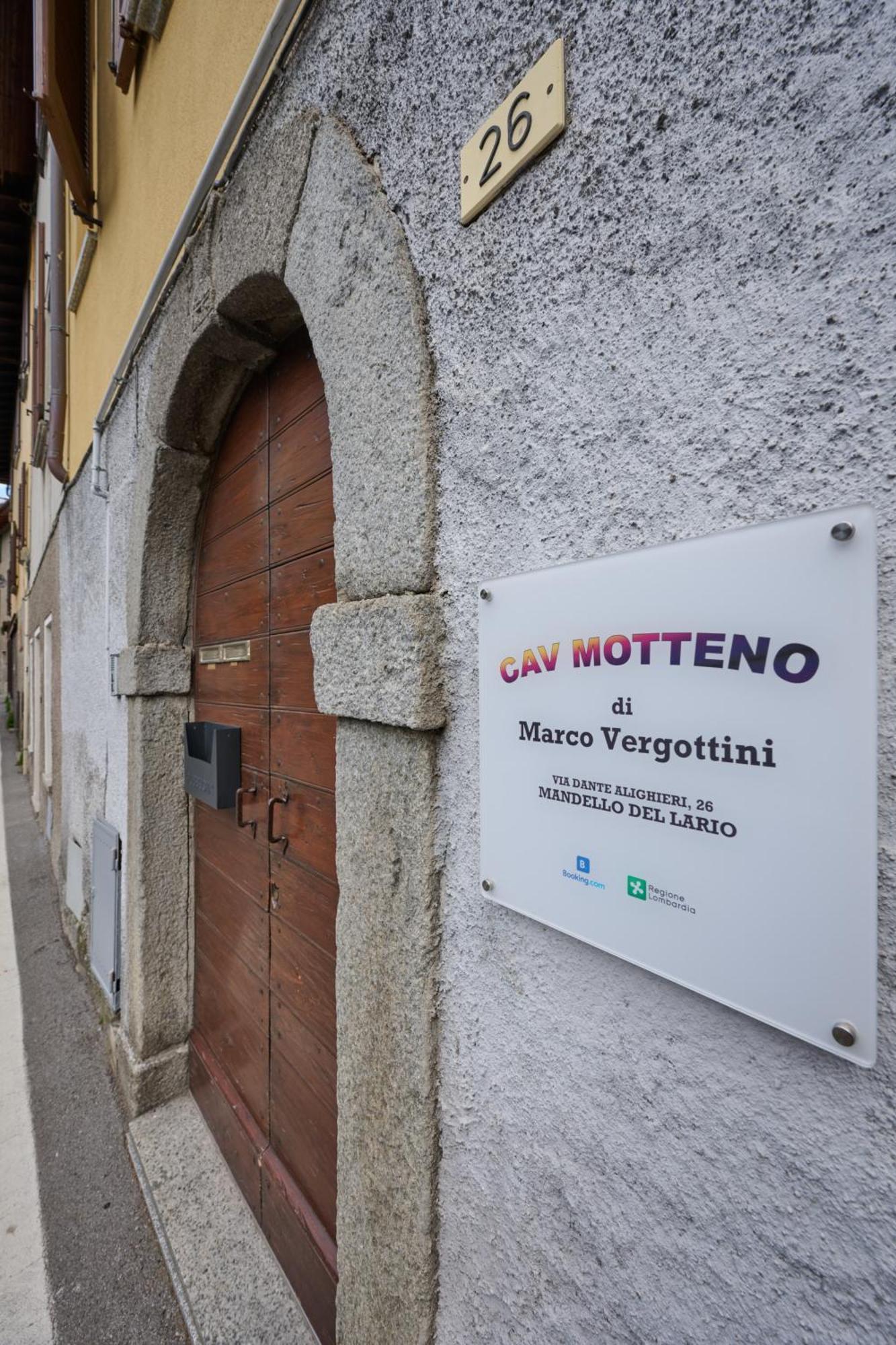 Cav Motteno Mandello del Lario Esterno foto